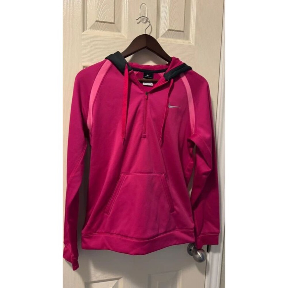 Nike Therma-FIT Hot Pink Half Zip Hoodie Women’s Medium